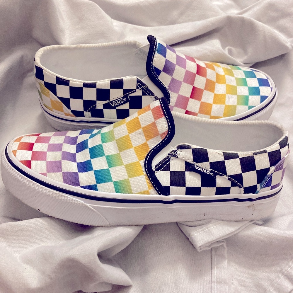 VANS: Rainbow checkered iconic slip-on, size 6 women’s.